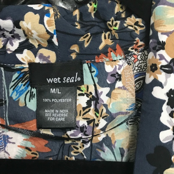 Wet Seal- Kimono Top - Picture 3 of 6